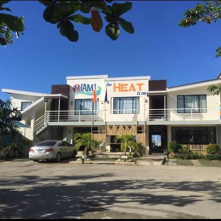 Miami Heat Beach Resort Morong  Εξωτερικό φωτογραφία