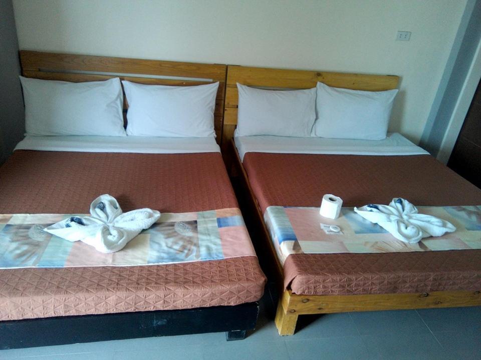 Miami Heat Beach Resort Morong  Εξωτερικό φωτογραφία